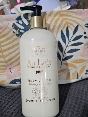 The Scottish Fine Soaps Company Au Lait Vanilla Body Lotion